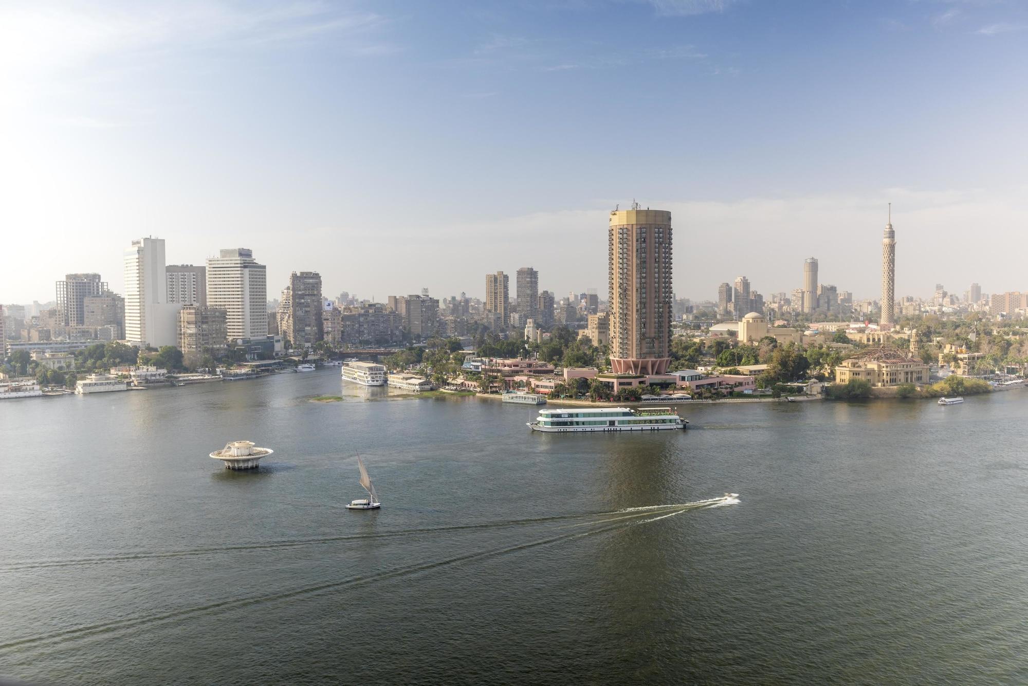 Отель Grand Nile Tower Каир Экстерьер фото