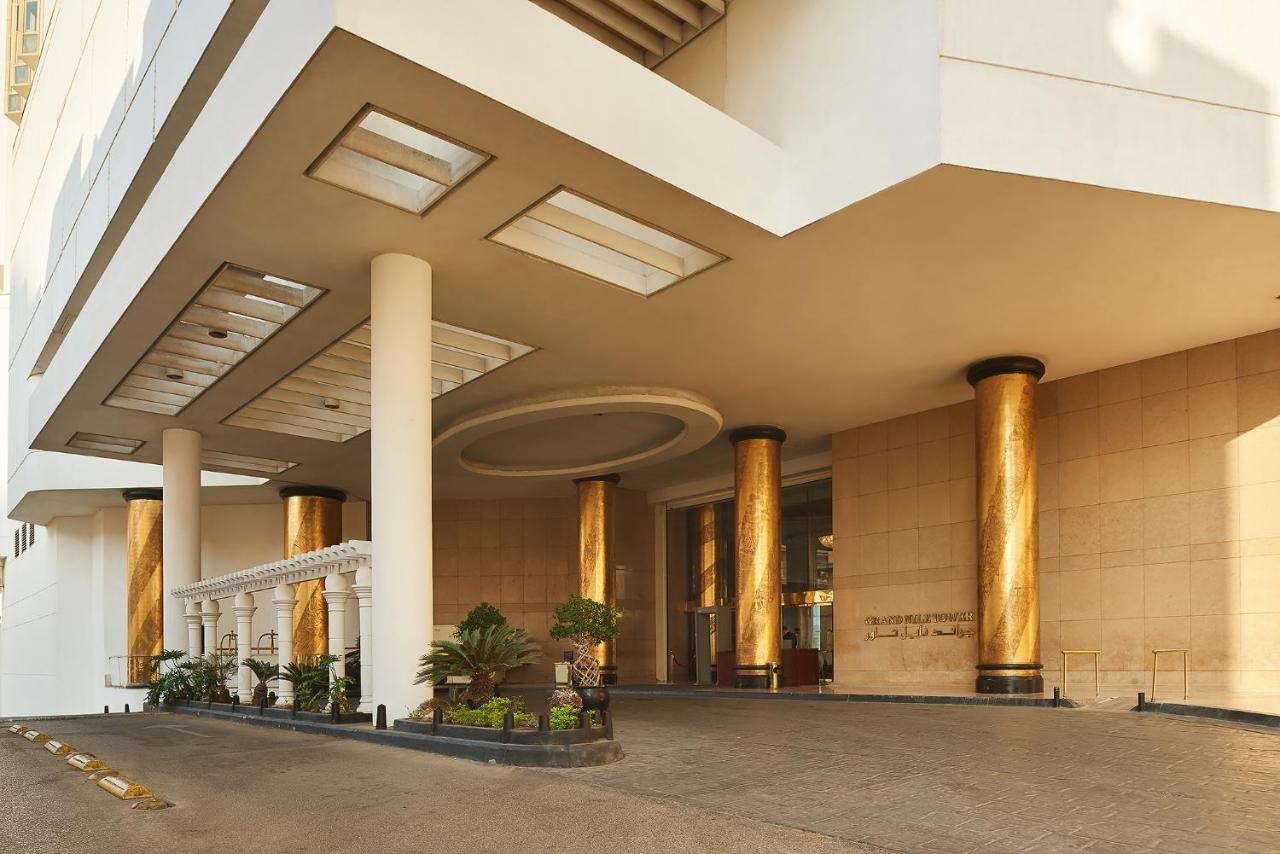 Отель Grand Nile Tower Каир Экстерьер фото